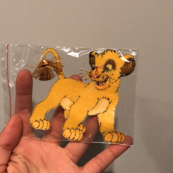 Disney Vintage The Lion King Simba Embroidered Iron-On Patch - Picture 2 of 5